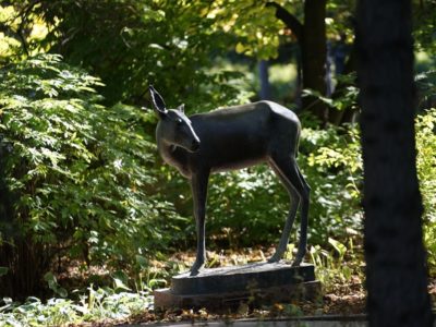 A deer sculpture by Leo Mol